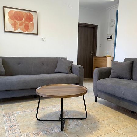 Emerald Seaside Apartment In Pefkohori Pefkochori Eksteriør bilde