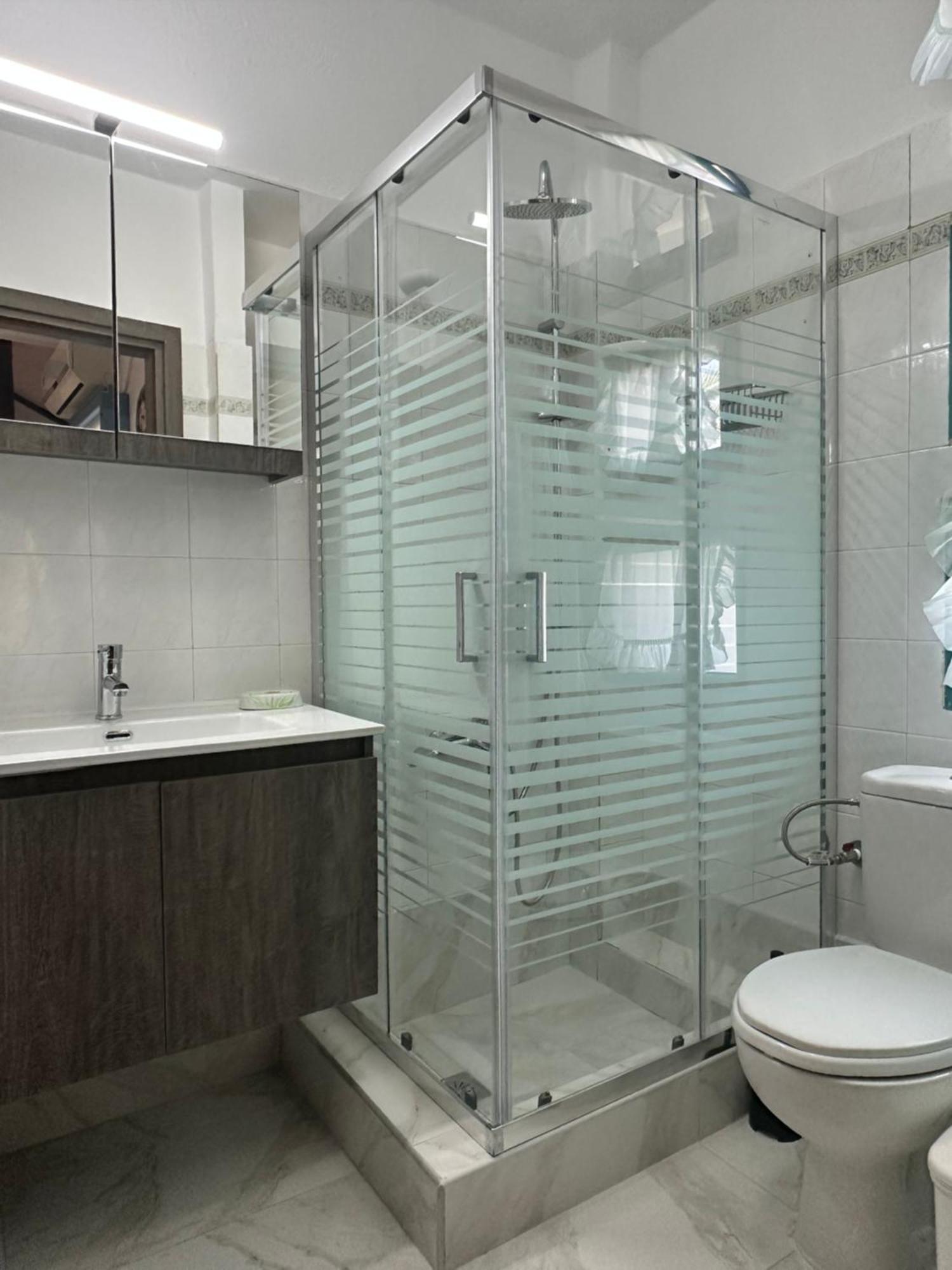 Emerald Seaside Apartment In Pefkohori Pefkochori Eksteriør bilde
